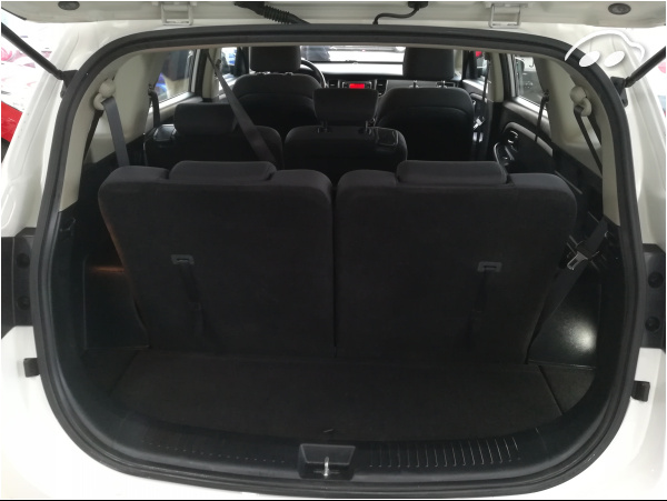 Kia Carens 1.6 7 PLAZAS 6