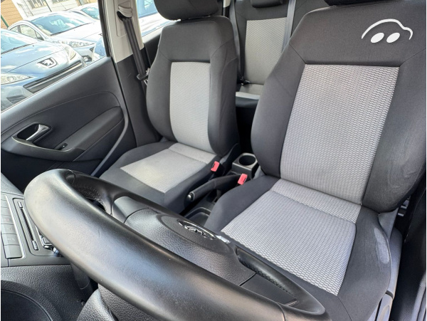 Volkswagen Polo 1.4 Advance 12