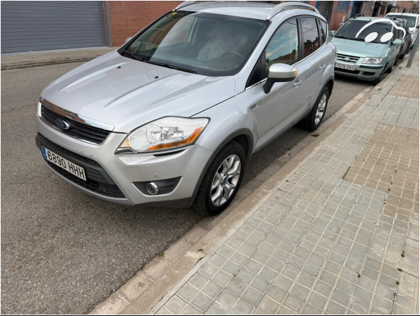 Ford Kuga  11