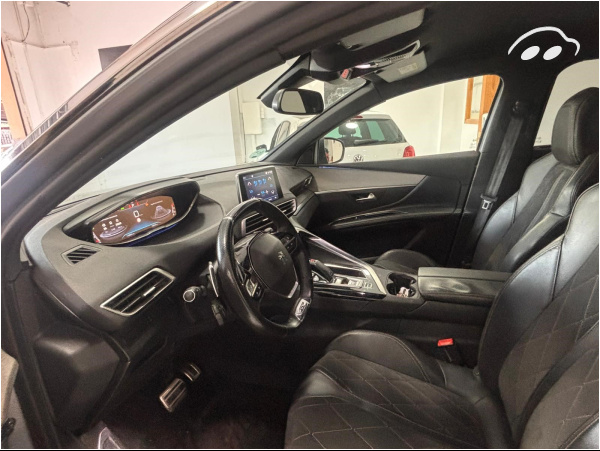 Peugeot 5008  8