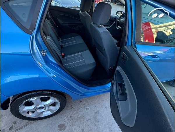 Ford Fiesta 1.4 Trend 8