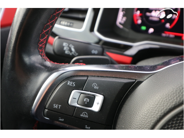 Volkswagen Polo GTI DSG 10