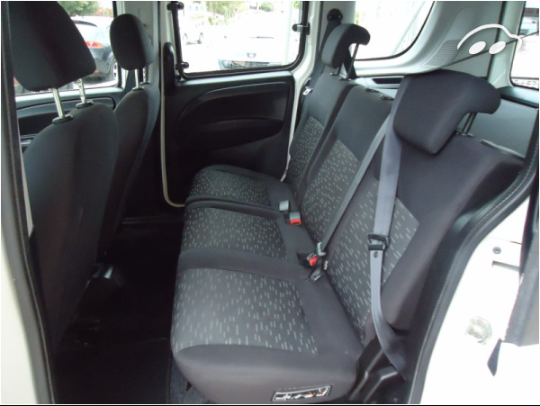Opel Combo Life Van ECOFlex 5-P 6
