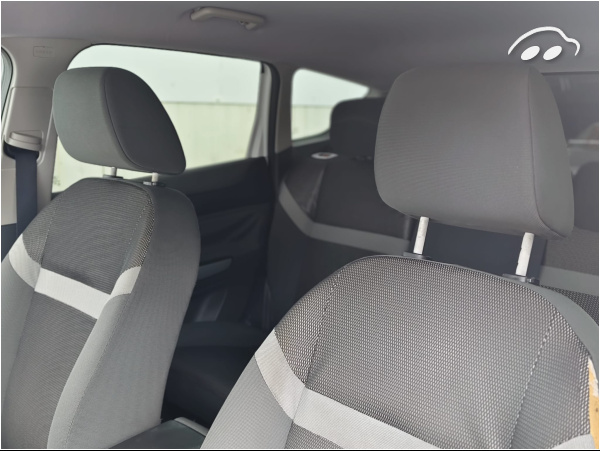 Ford Kuga  11