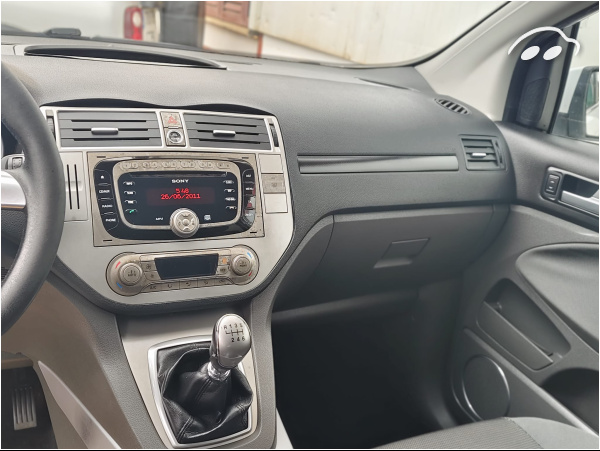 Ford Kuga  10