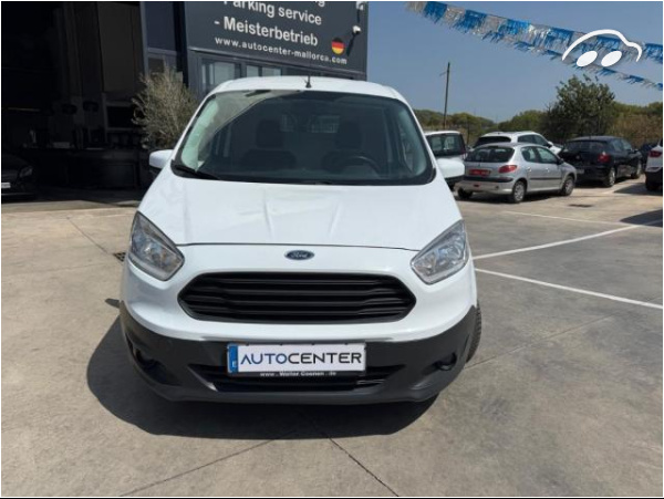 Ford Transit  Courier 2