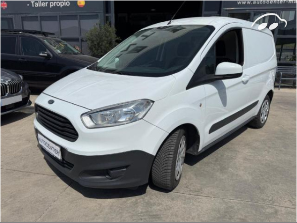 Ford Transit  Courier 3