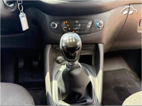 Ford Transit  Courier 6