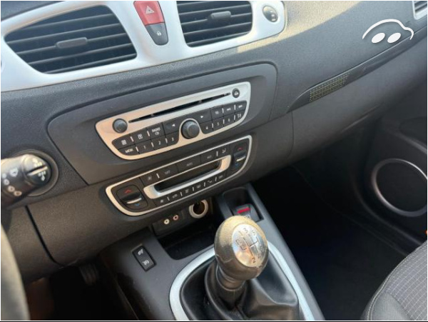 Renault Grand Scenic Family Edition dCi 105 7 plazas 5