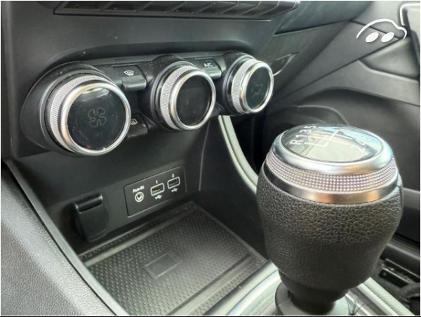 Renault Captur Zen TCe 67 kW (90 CV) 6