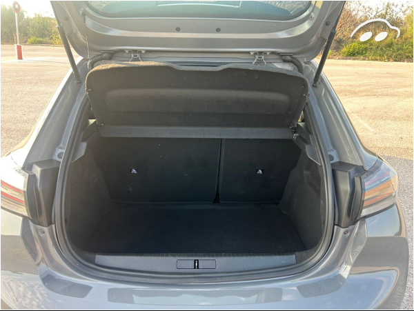 Peugeot 208 ACTIVE 1.2 5