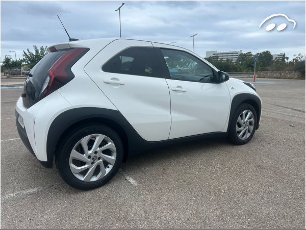 Toyota Aygo X Cross 1.0 VVTI PLAY 2