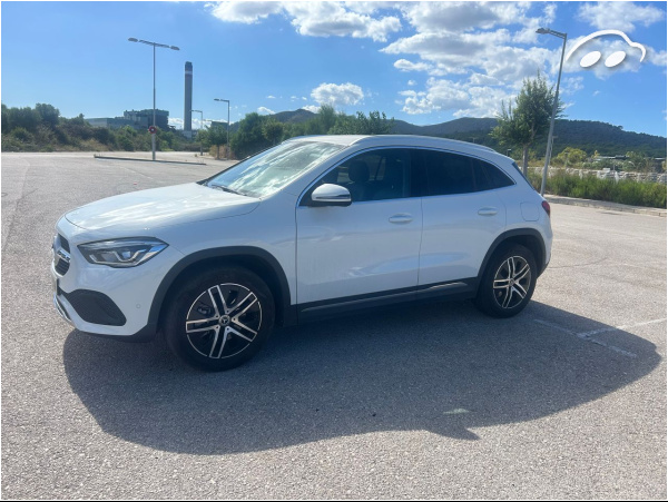 Mercedes-benz GLA 250e 3