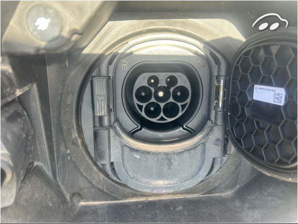 Mercedes-benz GLA 250e 5