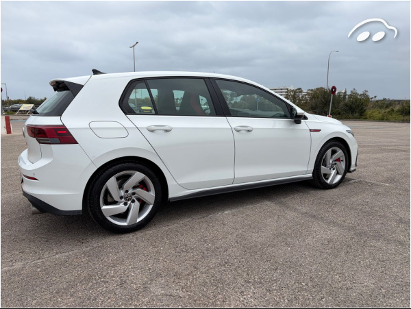 Volkswagen Golf VIII GTI 2.0 TSI 245cv 2