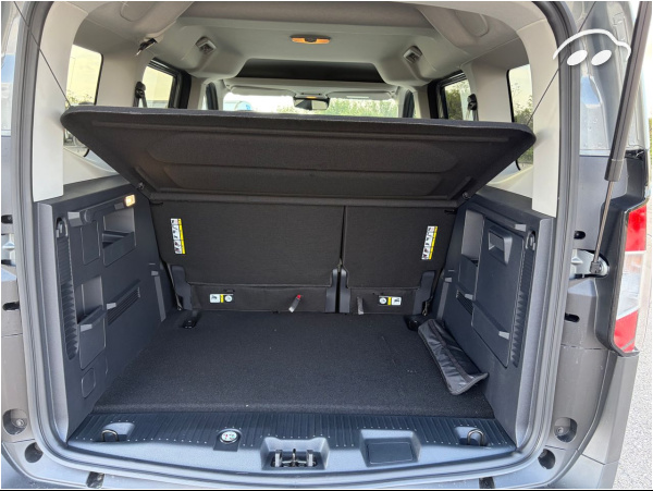 Ford Tourneo courier TITANIUM 5